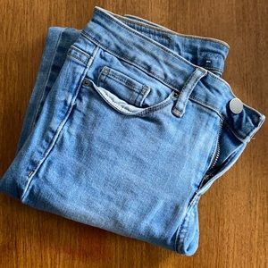 Calvin Klein Women's Ankle Skinny Jean